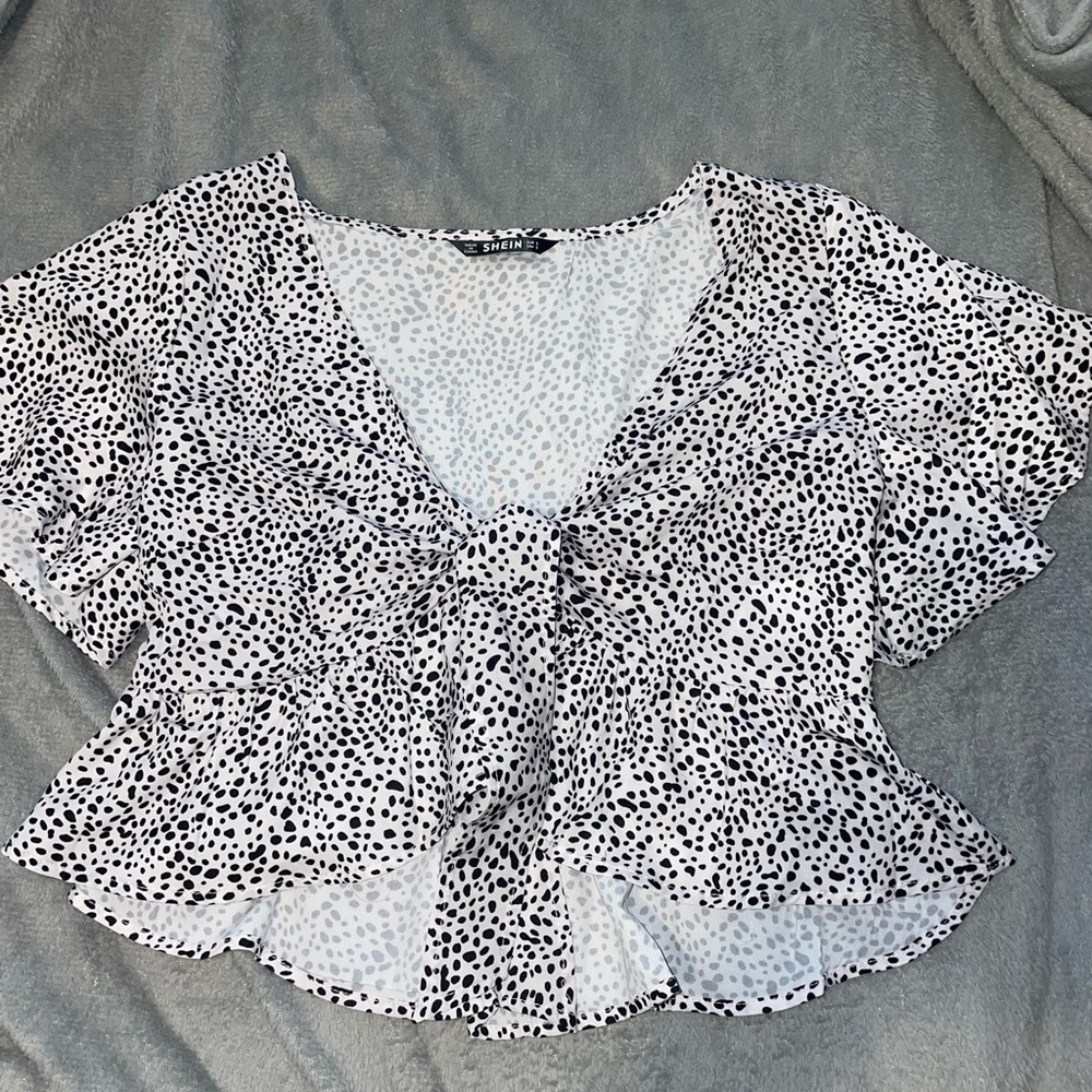 Dalmatian tie top